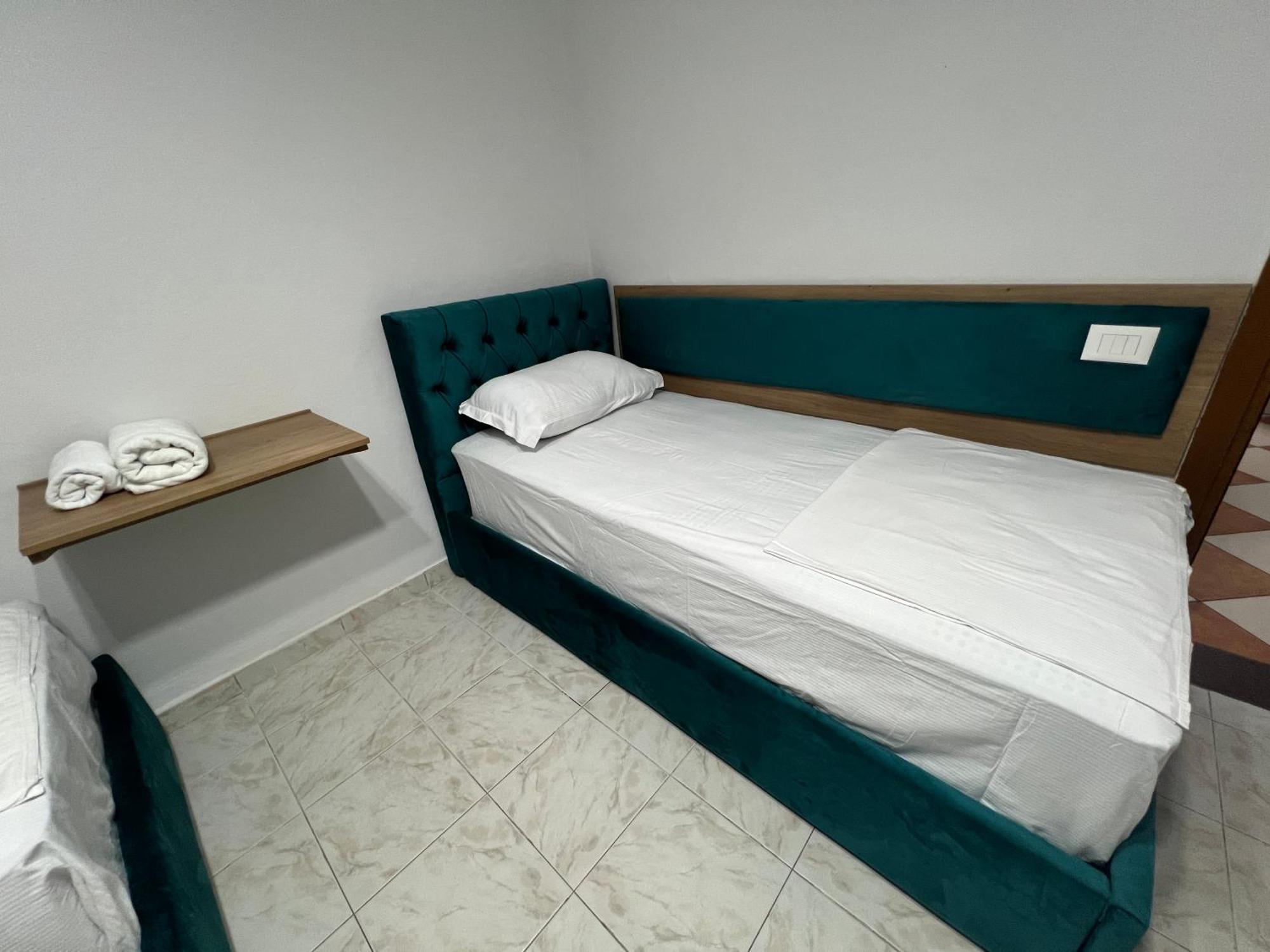 Sisterhood Hostel-Female Only Tirana Exterior photo